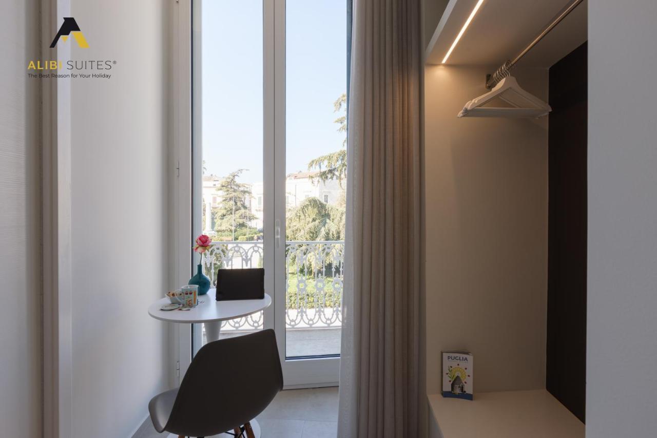 Alibi Suites Suite Museum: Gioiello Con Vista Sul Museo Archeologico Nazionale, Letto E Doccia Con Cromoterapia, Smart Tv, Wifi E A/C Ruvo di Puglia Buitenkant foto