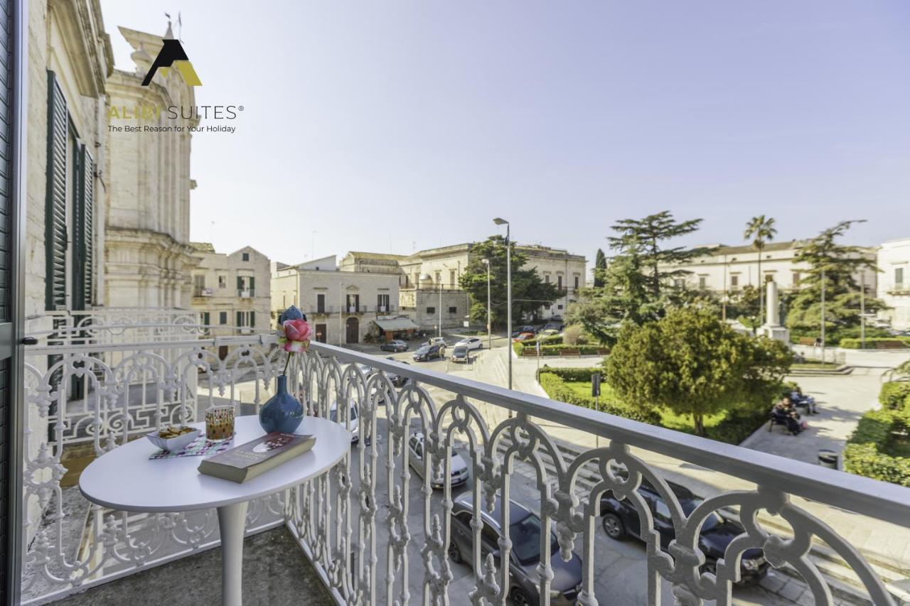 Alibi Suites Suite Museum: Gioiello Con Vista Sul Museo Archeologico Nazionale, Letto E Doccia Con Cromoterapia, Smart Tv, Wifi E A/C Ruvo di Puglia Buitenkant foto